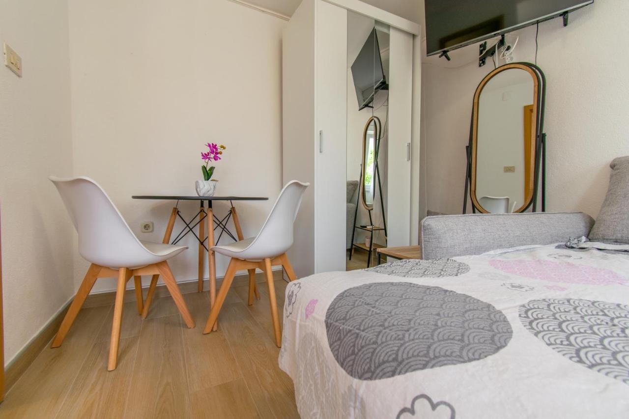 Studio Apartman Monika Hotell Baška Voda Eksteriør bilde